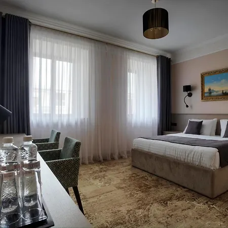 Ayvazovsky Art Hotel